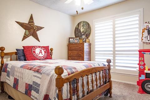 825 E Cambridge Ave, Visalia, CA 93292 photo 24