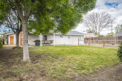 825 E Cambridge Ave, Visalia, CA 93292 photo 31