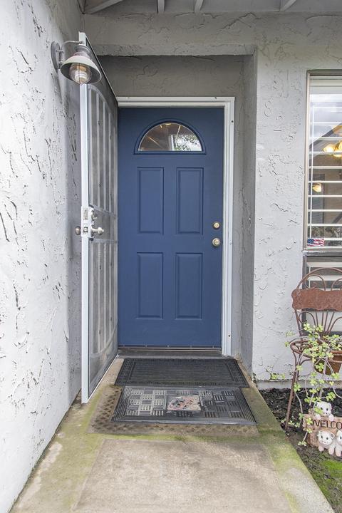 825 E Cambridge Ave, Visalia, CA 93292 photo 5