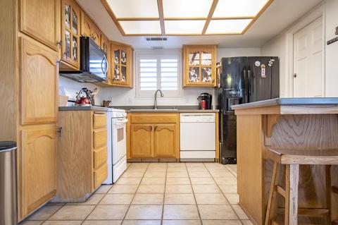 825 E Cambridge Ave, Visalia, CA 93292 photo 8