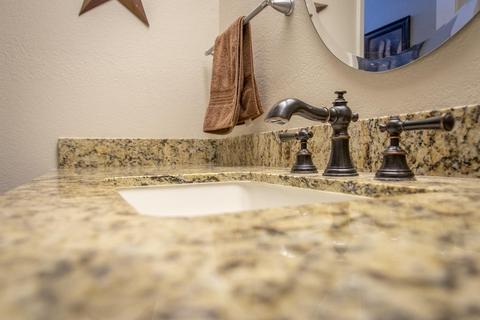 825 E Cambridge Ave, Visalia, CA 93292 photo 29