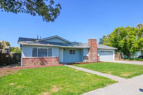 735 N E St, Tulare, CA 93274 photo 2