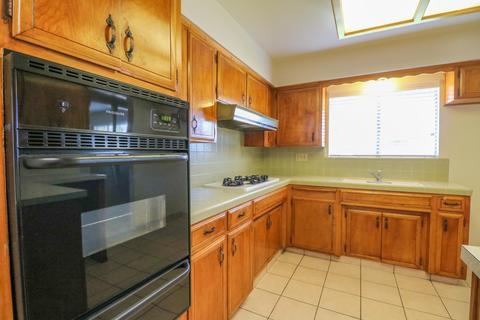 735 N E St, Tulare, CA 93274 photo 12