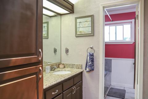 1335 W Iris Ave, Visalia, CA 93277 photo 21