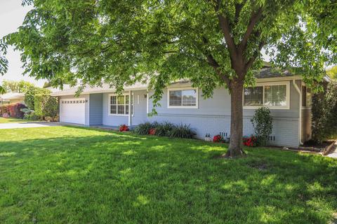 1335 W Iris Ave, Visalia, CA 93277 photo 1