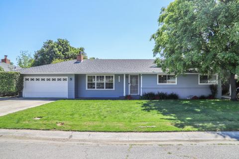 1335 W Iris Ave, Visalia, CA 93277 photo 2