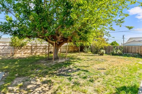 134 W Spring Ln, Lemoore, CA 93245 photo 22