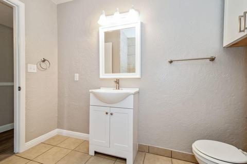 134 W Spring Ln, Lemoore, CA 93245 photo 17