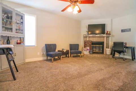 4222 W Iris Ave, Visalia, CA 93277 photo 7