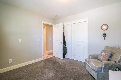 4222 W Iris Ave, Visalia, CA 93277 photo 18