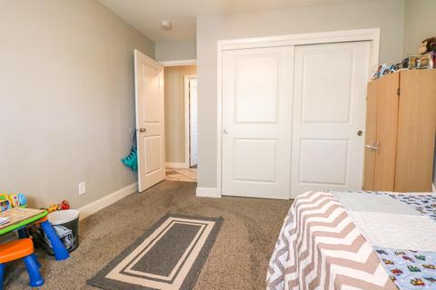 4222 W Iris Ave, Visalia, CA 93277 photo 15