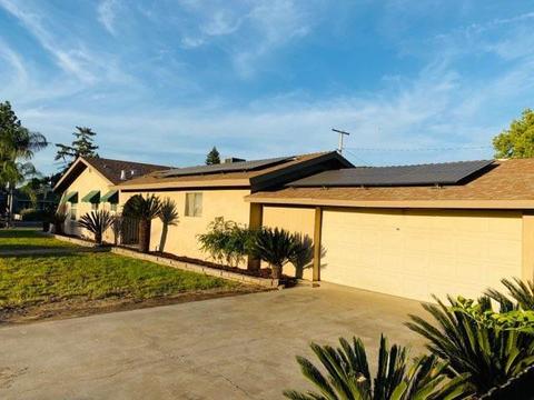 610 W Pine St, Exeter, CA 93221 photo 2