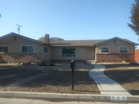 888 E Lyndale Ave, Tulare, CA 93274 photo 4