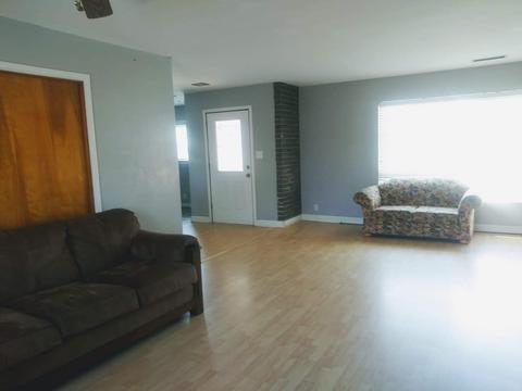 888 E Lyndale Ave, Tulare, CA 93274 photo 6