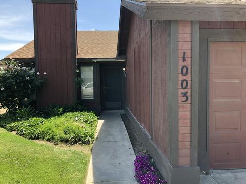 1003 E Oakridge Ave, Visalia, CA 93292 photo 2