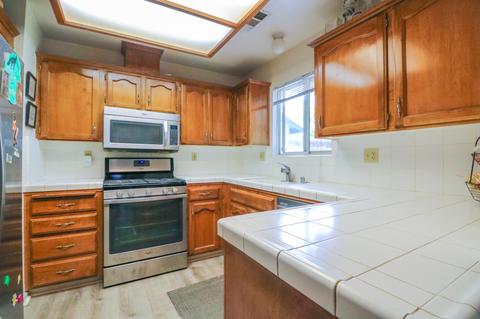 1750 E Levin Ave, Tulare, CA 93274 photo 9
