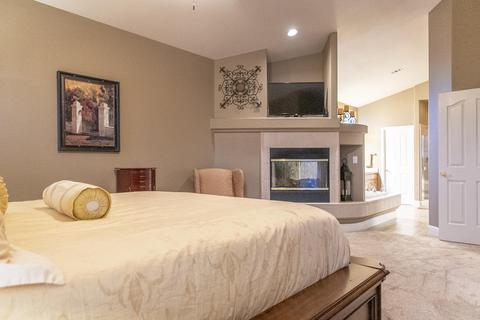 1221 E Copper Ct, Visalia, CA 93292 photo 47