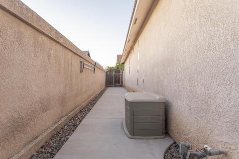 1221 E Copper Ct, Visalia, CA 93292 photo 77