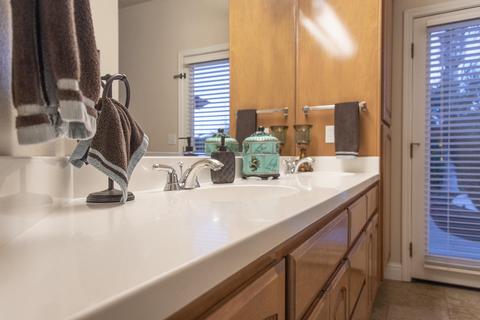 1221 E Copper Ct, Visalia, CA 93292 photo 59