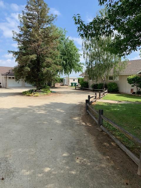 15268 Avenue 332, Ivanhoe, CA 93235 photo 3