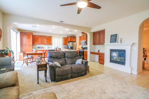 3704 E Seeger Ct, Visalia, CA 93292 photo 8