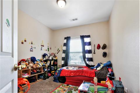 1633 E Knight Ct, Visalia, CA 93292 photo 14