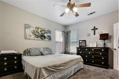 1633 E Knight Ct, Visalia, CA 93292 photo 16