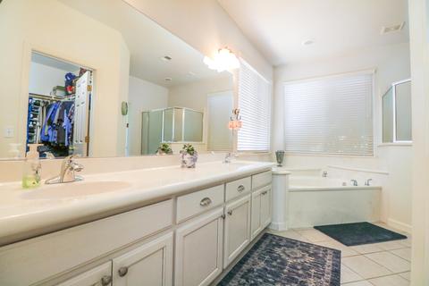 1140 E Chestnut Ct, Visalia, CA 93292 photo 27