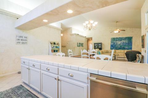 1140 E Chestnut Ct, Visalia, CA 93292 photo 28