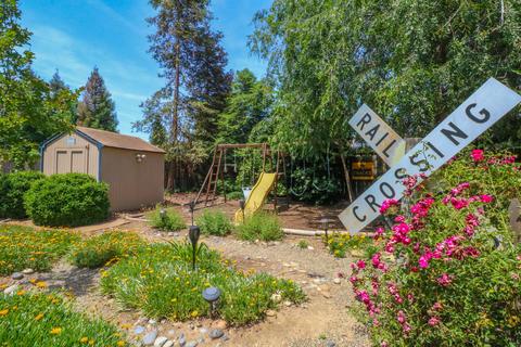 1140 E Chestnut Ct, Visalia, CA 93292 photo 36
