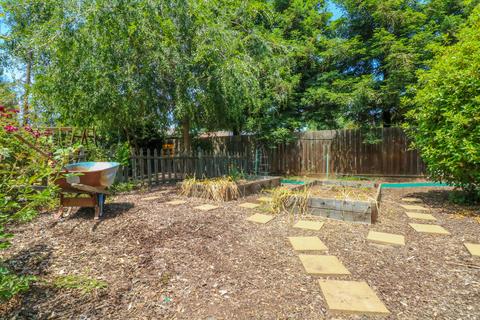 1140 E Chestnut Ct, Visalia, CA 93292 photo 39