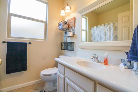 1140 E Chestnut Ct, Visalia, CA 93292 photo 23