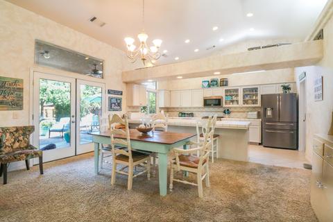 1140 E Chestnut Ct, Visalia, CA 93292 photo 7