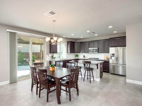 3530 Taylor Ln, Clovis, CA 93619 photo 4