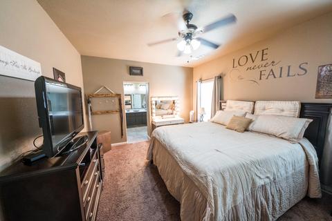 2294 Clover Meadow Ave, Tulare, CA 93274 photo 22