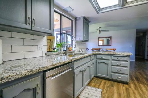 3034 E Sycamore Ave, Visalia, CA 93292 photo 11