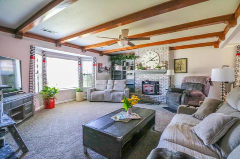 3034 E Sycamore Ave, Visalia, CA 93292 photo 4
