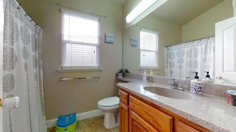 4121 E Four Creeks Ct, Visalia, CA 93292 photo 17
