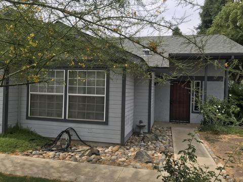 1746 E Laurel Ave, Visalia, CA 93292 photo 2
