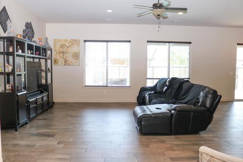 2019 E Walnut Ave, Tulare, CA 93274 photo 10