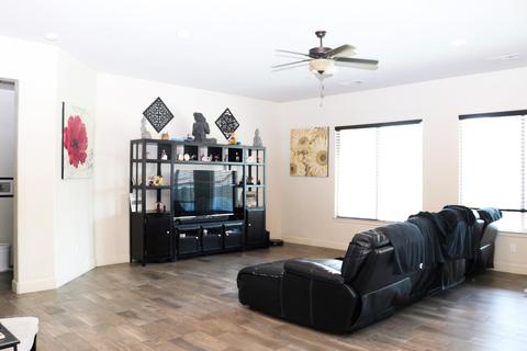 2019 E Walnut Ave, Tulare, CA 93274 photo 9