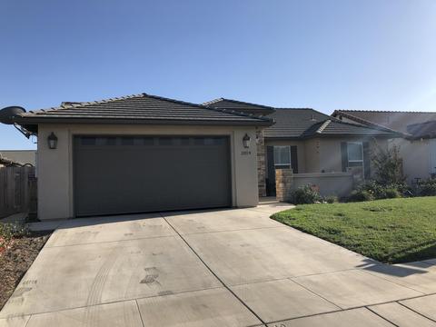 2019 E Walnut Ave, Tulare, CA 93274 photo 1