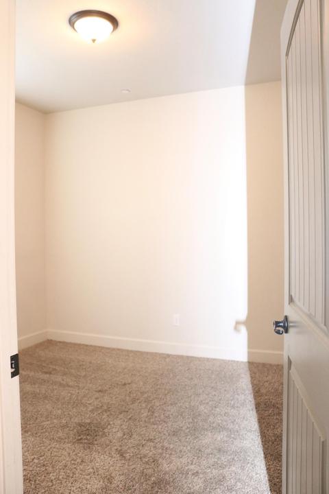 2019 E Walnut Ave, Tulare, CA 93274 photo 17