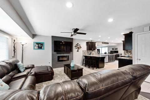 185 E North Way, Dinuba, CA 93618 photo 8