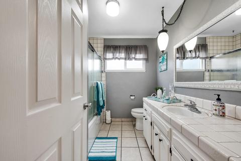 185 E North Way, Dinuba, CA 93618 photo 17