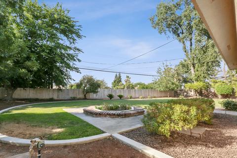 228 E Colonial Cir, Tulare, CA 93274 photo 31
