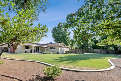228 E Colonial Cir, Tulare, CA 93274 photo 27