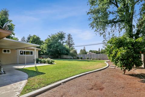 228 E Colonial Cir, Tulare, CA 93274 photo 26