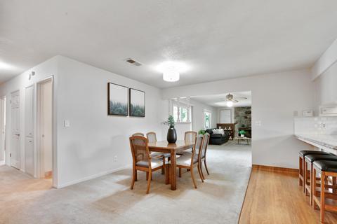 228 E Colonial Cir, Tulare, CA 93274 photo 9