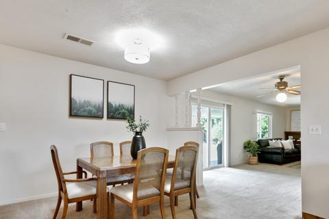 228 E Colonial Cir, Tulare, CA 93274 photo 11